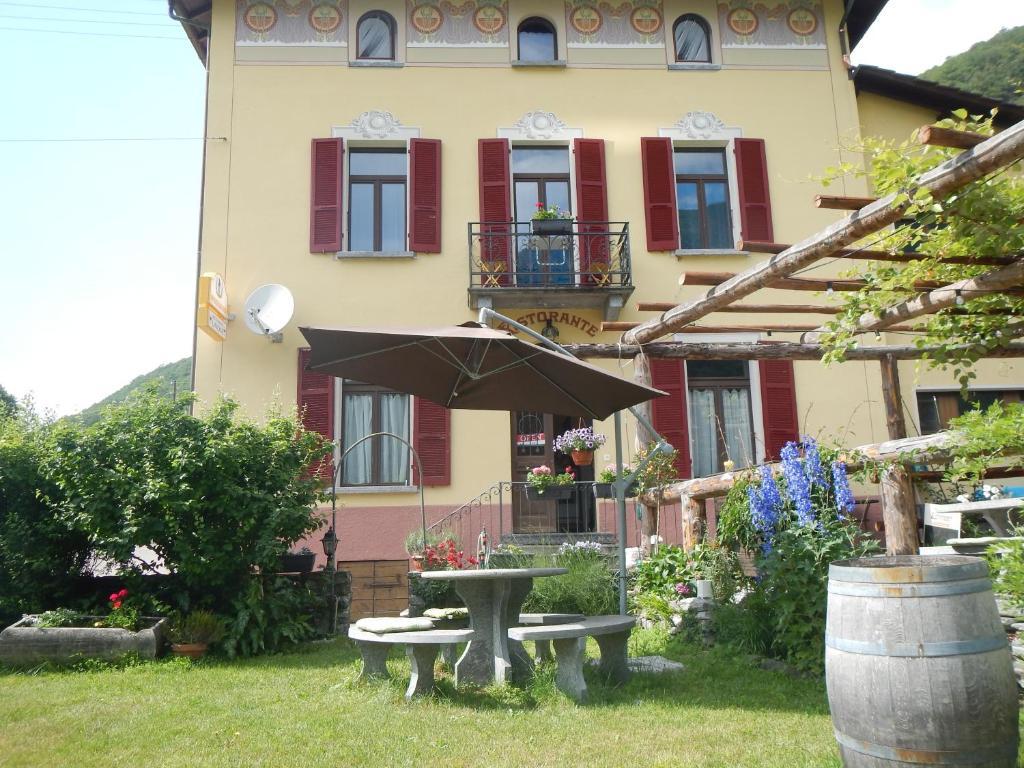 Hotel Unione Gordevio Esterno foto